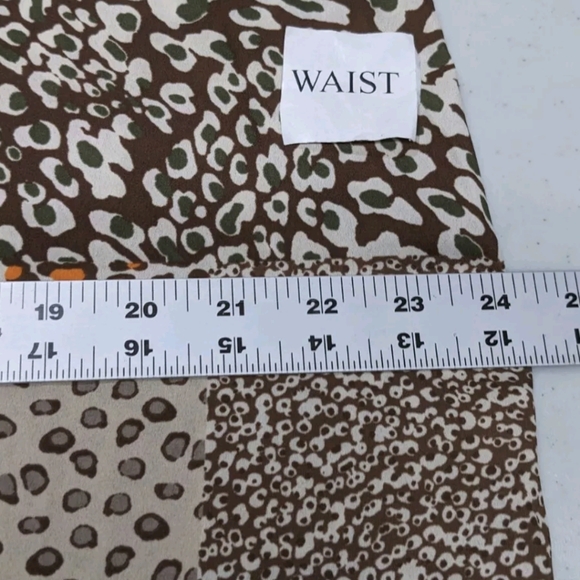 NWT est. 1848 Peasant Top Blouse Smocked Shoulder Patchwork Look Boho L Leopard - Picture 7 of 9